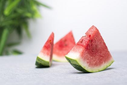 梦见吃生吃瓜,揭秘梦中吃生瓜的神秘寓意