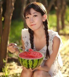 玲妹吃瓜,揭秘娱乐圈那些不为人知的幕后故事